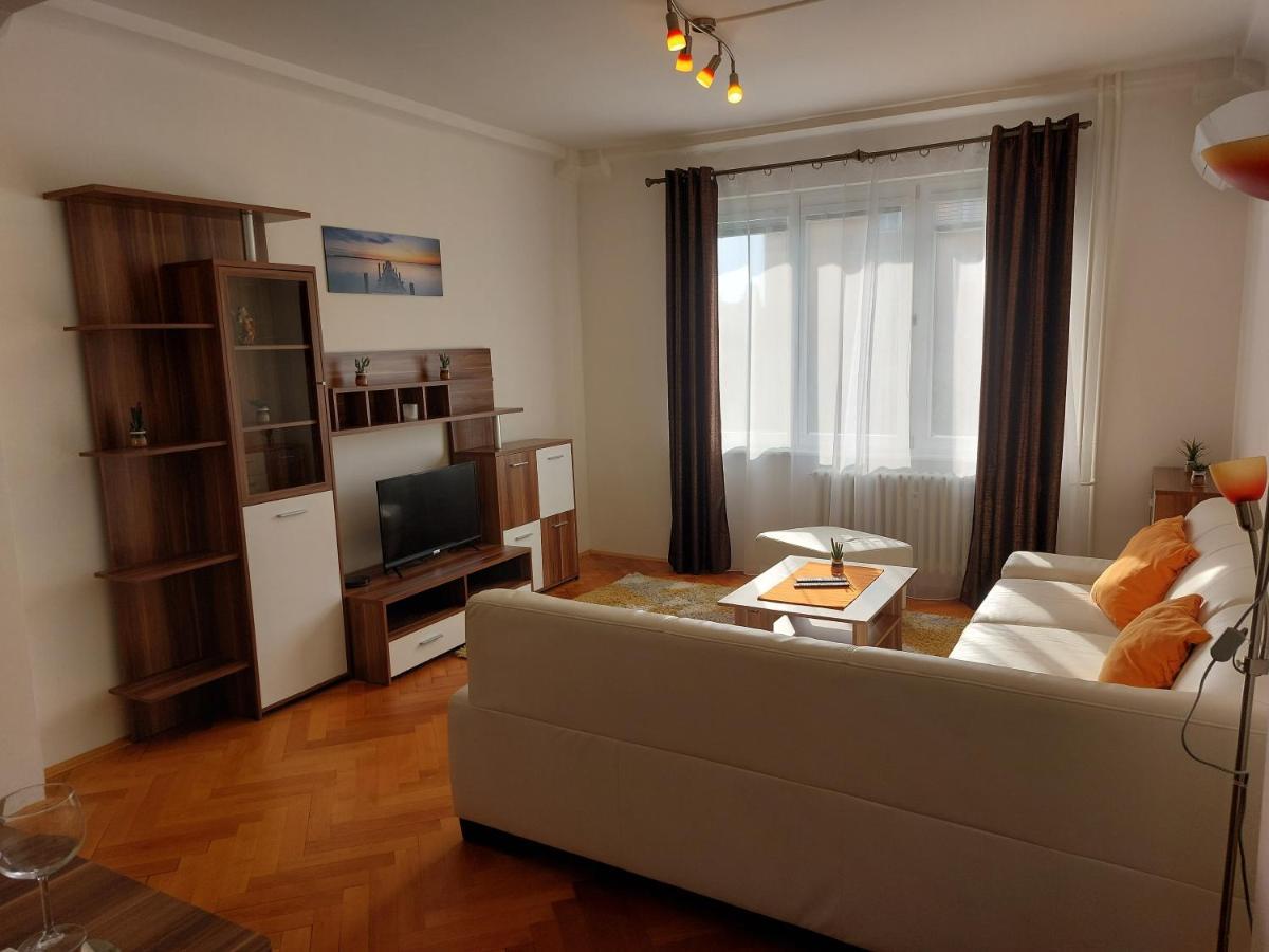 Apartman Merry Bratislava Exterior photo