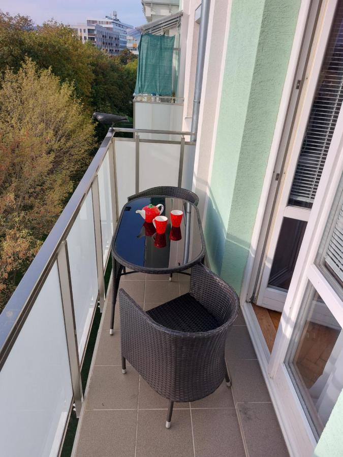 Apartman Merry Bratislava Exterior photo